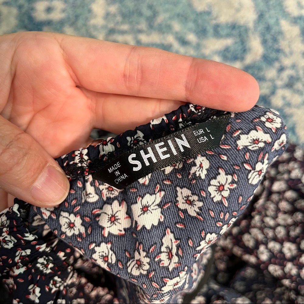 SHEIN Flower Romper, size Large - Picture 4 of 6